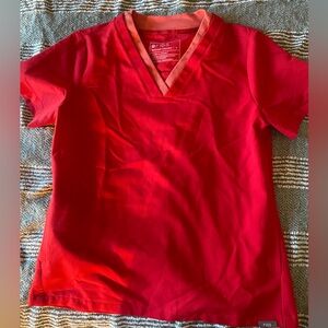 Figs Red Scrub Top Small